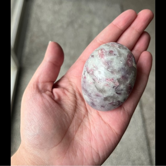 Rubellite Palm Stone - Picture 13 of 14
